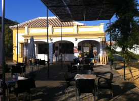 Kiosco Lago El Teso inside