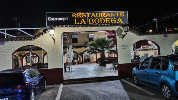 La Bodega outside