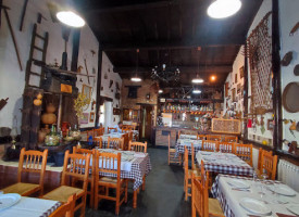 Bodega Eduardo food