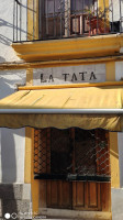 La Tata inside