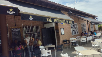 La Balsa De Castanares food