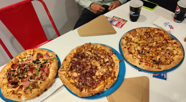 Domino's Pizza Paseo De Pastrana inside