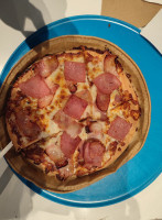 Domino's Pizza Paseo De Pastrana food