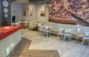 Telepizza Av. Principe Felipe inside