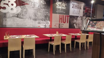 Pizza Hut Planetocio food