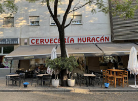 Cerveceria Huracan outside