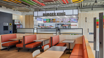 Burger King Plaza Loranca inside