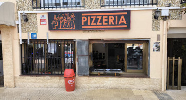 Pizza Jauja outside