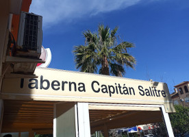 Taberna Capitan Salitre outside