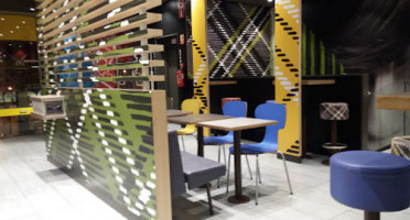 Mcdonald's Gamonal inside