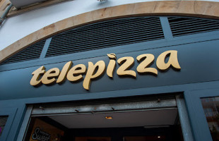 Laredo Telepizza inside