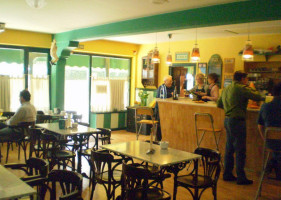 La Jugueteria inside