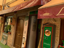 Lo Nuestro Taperia outside