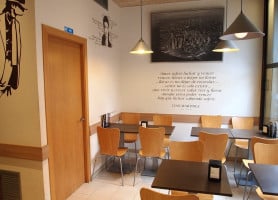 Cid's Cafè inside