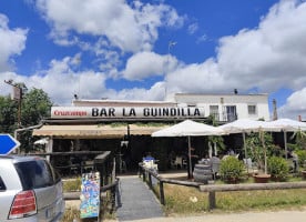 La Guindilla outside