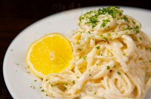 Lucky's Vege Bistro food