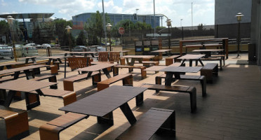 Mcdonald's Parque Guadaira outside