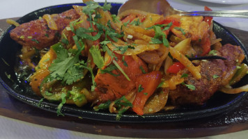 Tandoori's food