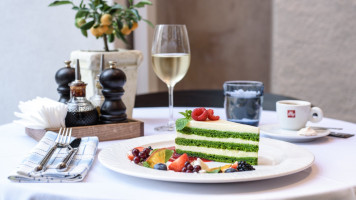 Piazza Italiana Comida