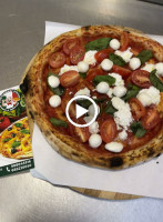 Pizzeria Paparazzi food