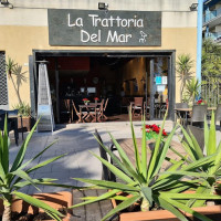 La Trattoria Del Mar inside