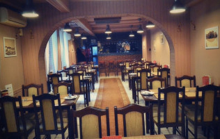 Vinárna Labužník inside