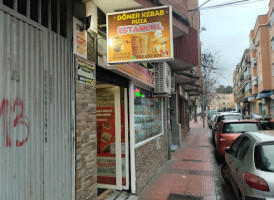 Doner Kebab Estambul outside