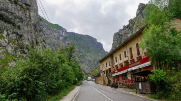 Garganta Del Cares outside