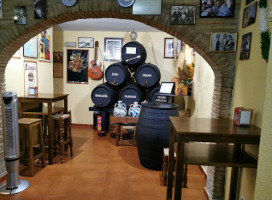 Bodeguila El Callejon' inside