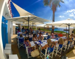 Club Nautico Binisafua food