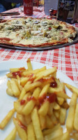 Pizza Ricoli food