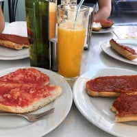 Cafeteria Los Perez Centro food