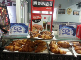 Los Manolos food