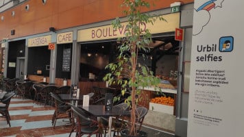 Boulevard inside