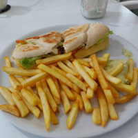 Cafeteria Paraiso food