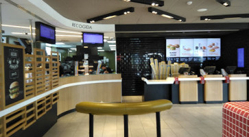 Mcdonald's Palma Levante inside