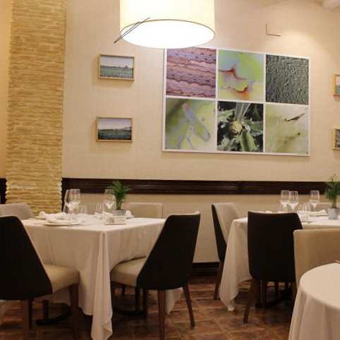 restaurant image