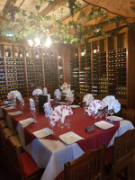 Bodega El Meson Del Vino food