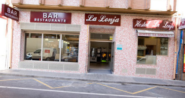 Bar-restaurante La Lonja outside