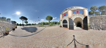 Bodega Las Tinajas outside