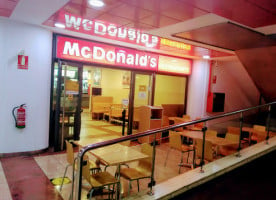 Mcdonald's Parque Santa Cruz inside