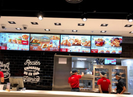 Kfc Vallsur inside