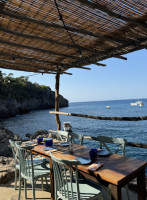 Ca's Patro March, Cala Deia food