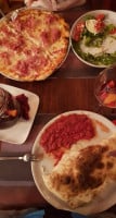 Pizzeria Torre Rossa food