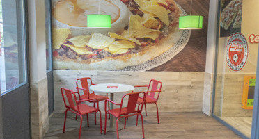 Telepizza Av. Caresmar inside