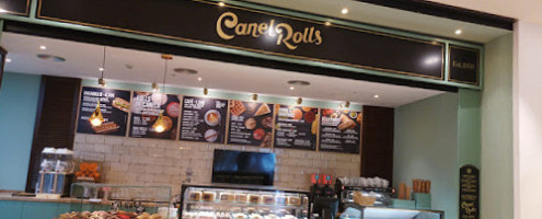 Canel Rolls food