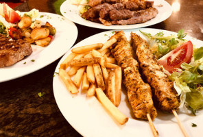 Pasko's Balkan Grill food