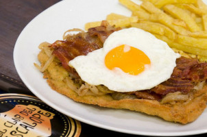 El Club Del Escalope food