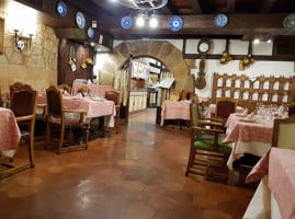 Meson El Roble food