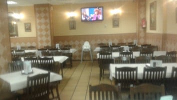 El Tema inside
